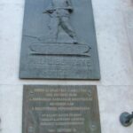 Gedenktafel zur Erinnerung an die Nationalgarde und das Revolutionäre Schutzkomitee (© Bundesstiftung Aufarbeitung, fotografiert von Róbert Gulyás) Gedenktafel zur Erinnerung an die Nationalgarde und das Revolutionäre Schutzkomitee (© Bundesstiftung Aufarbeitung, fotografiert von Róbert Gulyás)