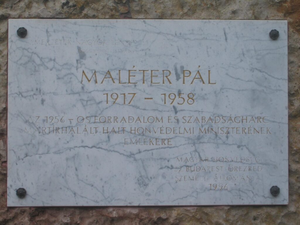 Detailansicht der Gedenktafel am Mahnmal f&uuml;r P&aacute;l Mal&eacute;ter (&copy; Bundesstiftung Aufarbeitung, fotografiert von R&oacute;bert Guly&aacute;s)