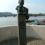 Denkmal für István Bibó (© Bundesstiftung Aufarbeitung, fotografiert von Róbert Gulyás) Denkmal für István Bibó (© Bundesstiftung Aufarbeitung, fotografiert von Róbert Gulyás)