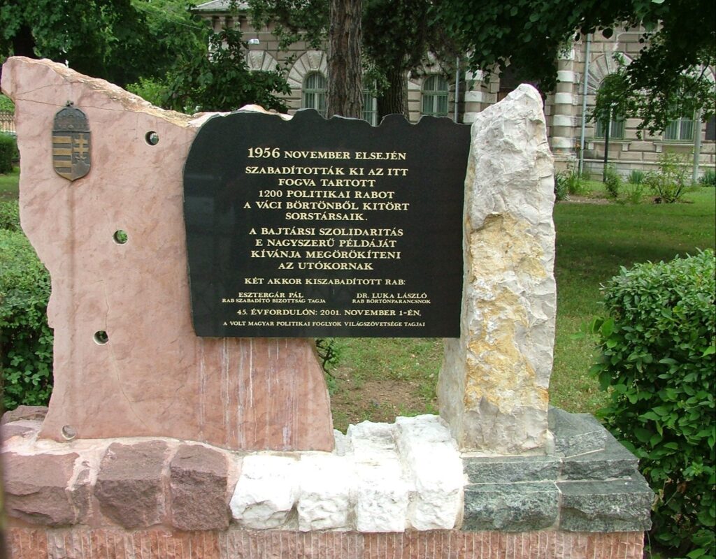 Denkmal zur Gefangenenbefreiung am 1. November 1956 (&copy; Bundesstiftung Aufarbeitung, fotografiert von R&oacute;bert Guly&aacute;s)