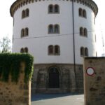 Blick auf das ehemalige NKWD-Gefängnis die "Hutschachtel" (© Bundesstiftung Aufarbeitung, fotografiert von Oliver Boyn) Blick auf das ehemalige NKWD-Gefängnis die "Hutschachtel" (© Bundesstiftung Aufarbeitung, fotografiert von Oliver Boyn)