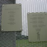 Detailansicht der Gedenktafeln am Mahnmal f&uuml;r die Opfer der innerdeutschen Grenze (&copy; Bundesstiftung Aufarbeitung, fotografiert von Anna Kaminsky)