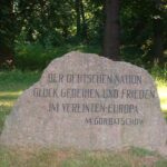 Gedenkstein zur Erinnerung an die Deutsche Einheit (© Bundesstiftung Aufarbeitung, fotografiert von Oliver Boyn) Gedenkstein zur Erinnerung an die Deutsche Einheit (© Bundesstiftung Aufarbeitung, fotografiert von Oliver Boyn)