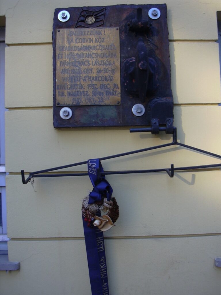 Gedenktafel f&uuml;r L&aacute;szl&oacute; Iv&aacute;n Kov&aacute;cs (&copy; Bundesstiftung Aufarbeitung, fotografiert von Rebekka Denz)